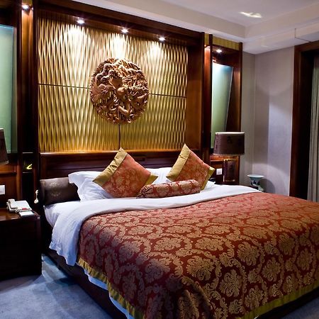 Hongyi Hotel Ухан Екстериор снимка
