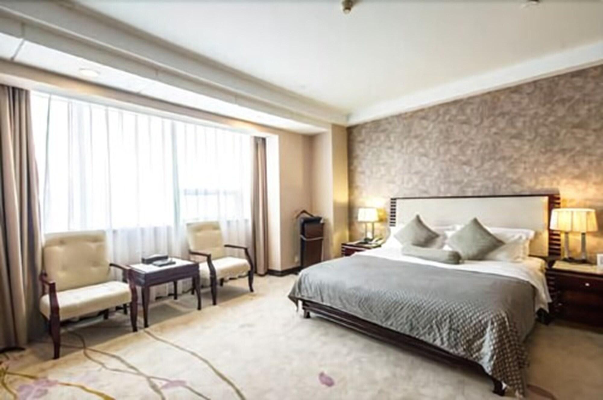 Hongyi Hotel Ухан Екстериор снимка